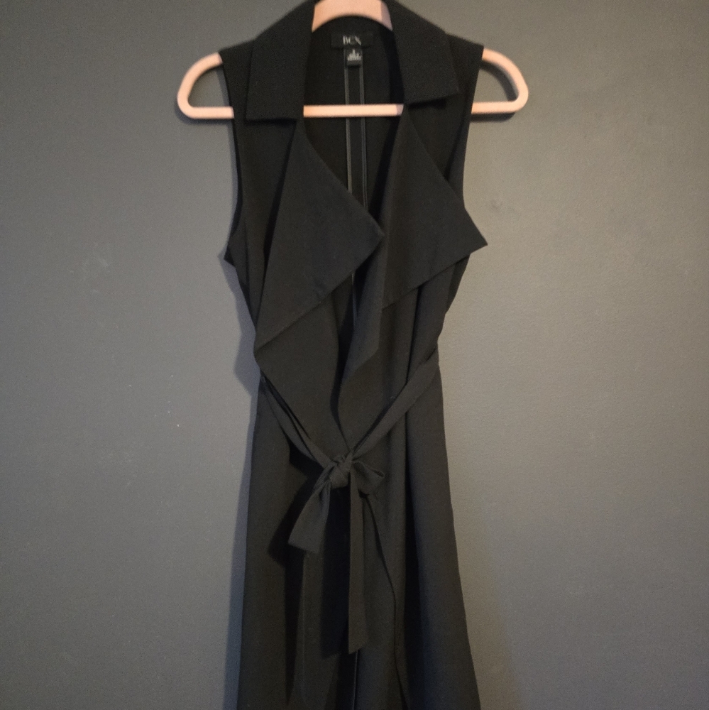 Black Sleeveless Trench Coat